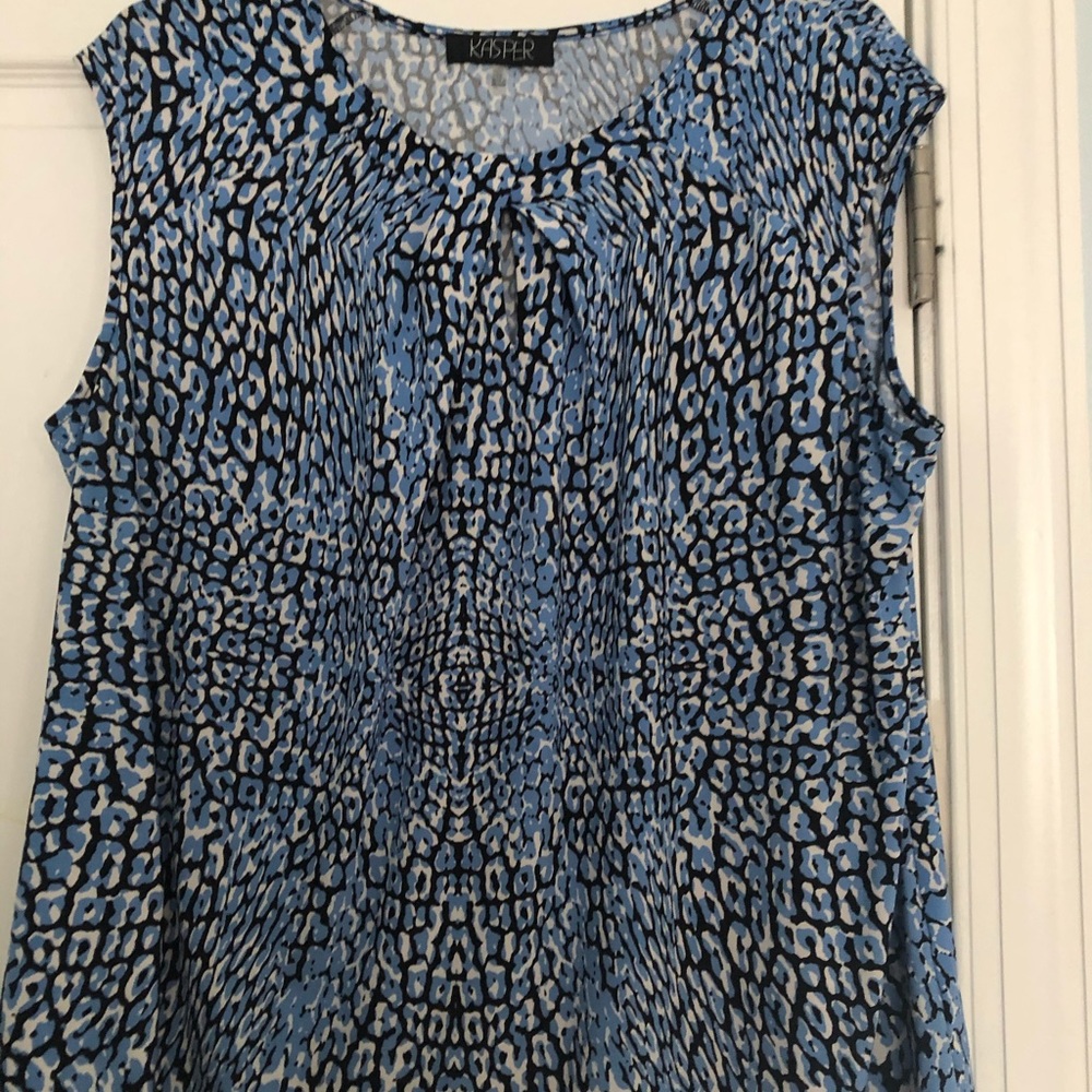 Kasper 2x blue and white sleeveless shell